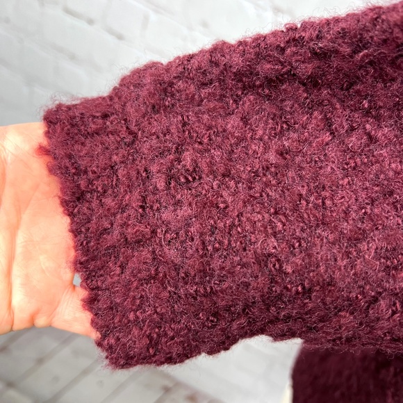 ⏳•|•CHELSEA & THEODORE•| 3/4 Sleeve Textured Sweater - Picture 5 of 10